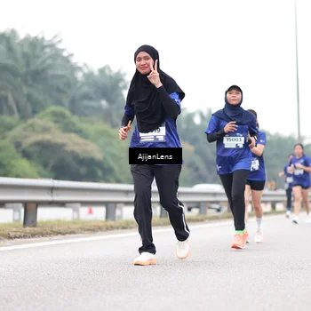 Runner Photo 7435658