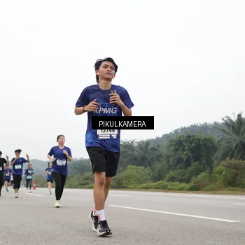 Runner Photo 7435663