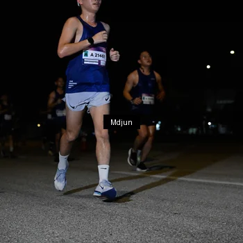 Runner Photo 7435675