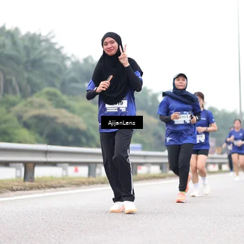 Runner Photo 7435676
