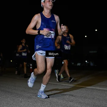 Runner Photo 7435680