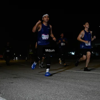 Runner Photo 7435690