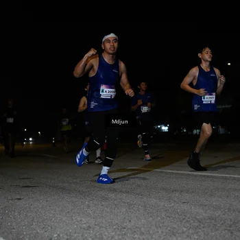 Runner Photo 7435698