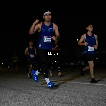 Runner Photo 7435699