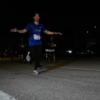Runner Photo 7435719