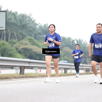 Runner Photo 7435748