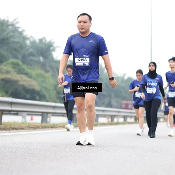 Runner Photo 7435774