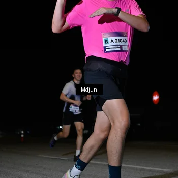 Runner Photo 7435777