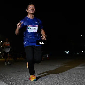 Runner Photo 7435790