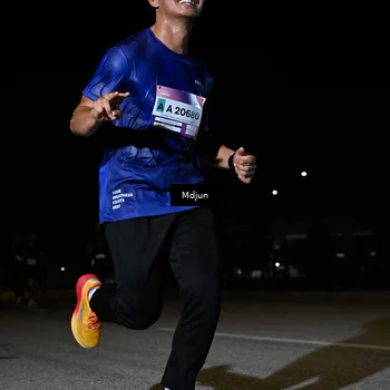 Runner Photo 7435799