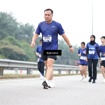 Runner Photo 7435803