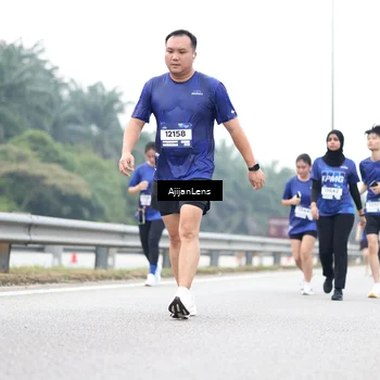 Runner Photo 7435805