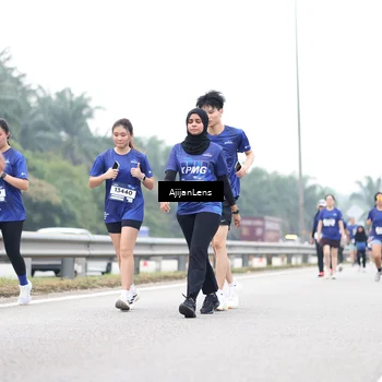 Runner Photo 7435812
