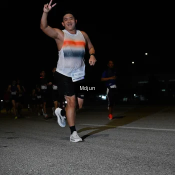 Runner Photo 7435824