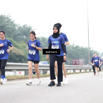 Runner Photo 7435834