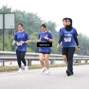 Runner Photo 7435853