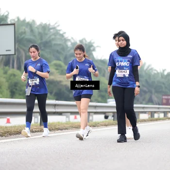 Runner Photo 7435863