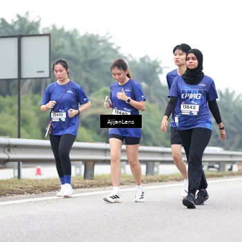 Runner Photo 7435867
