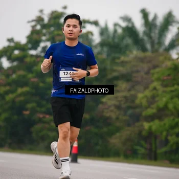 Runner Photo 7435876