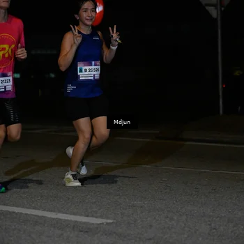 Runner Photo 7435900