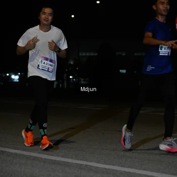 Runner Photo 7435911