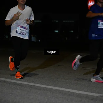 Runner Photo 7435914