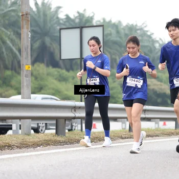 Runner Photo 7435915