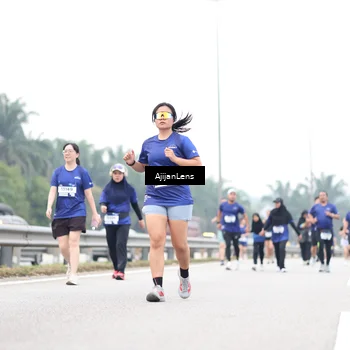 Runner Photo 7435936