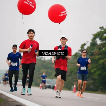 Runner Photo 7435938