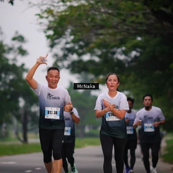Runner Photo 7435953