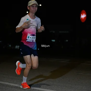Runner Photo 7435963