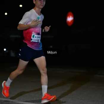 Runner Photo 7435965
