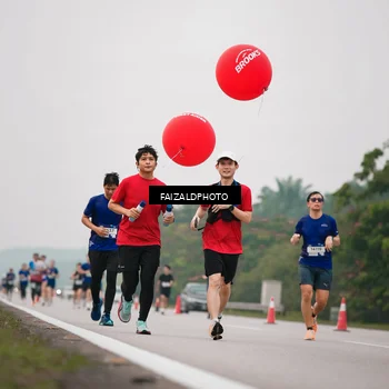 Runner Photo 7435979