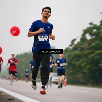 Runner Photo 7435983