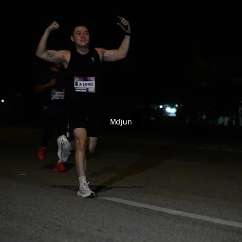 Runner Photo 7435991