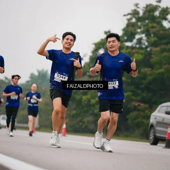 Runner Photo 7436016