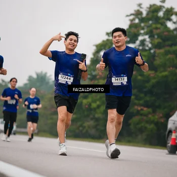 Runner Photo 7436019