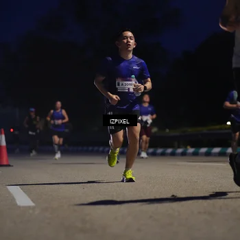 Runner Photo 7436030