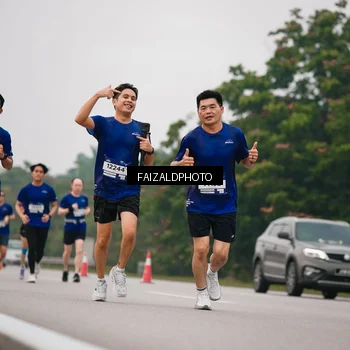 Runner Photo 7436034