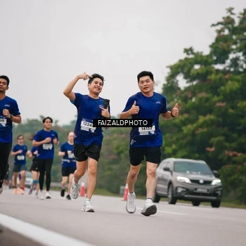 Runner Photo 7436035