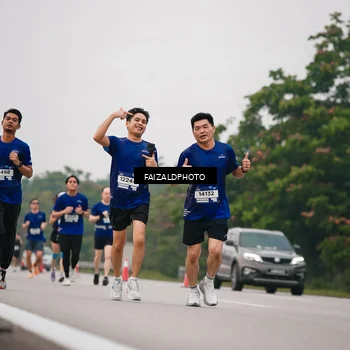 Runner Photo 7436042