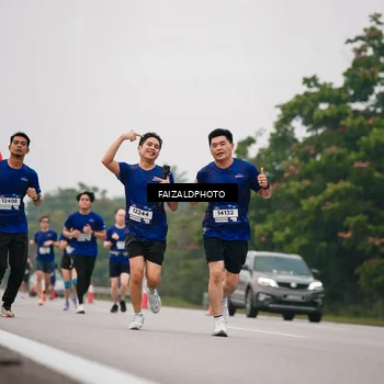 Runner Photo 7436050