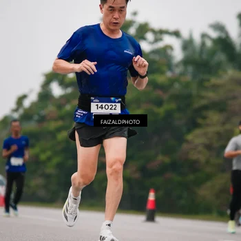 Runner Photo 7436056