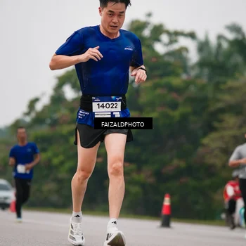 Runner Photo 7436064