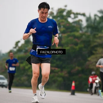 Runner Photo 7436076