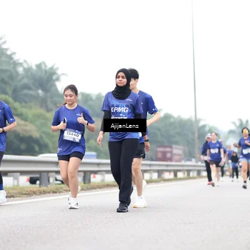Runner Photo 7436114