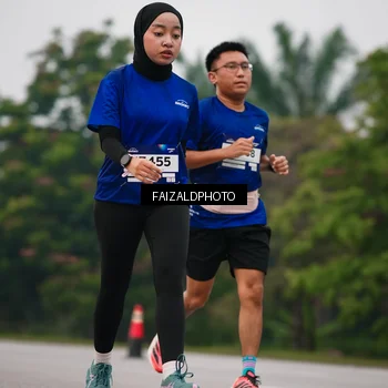 Runner Photo 7436115