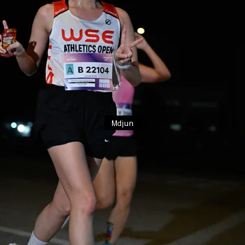 Runner Photo 7436117