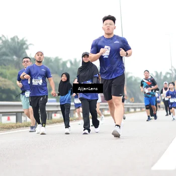 Runner Photo 7436120