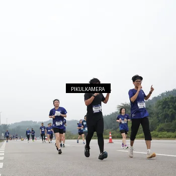 Runner Photo 7436154